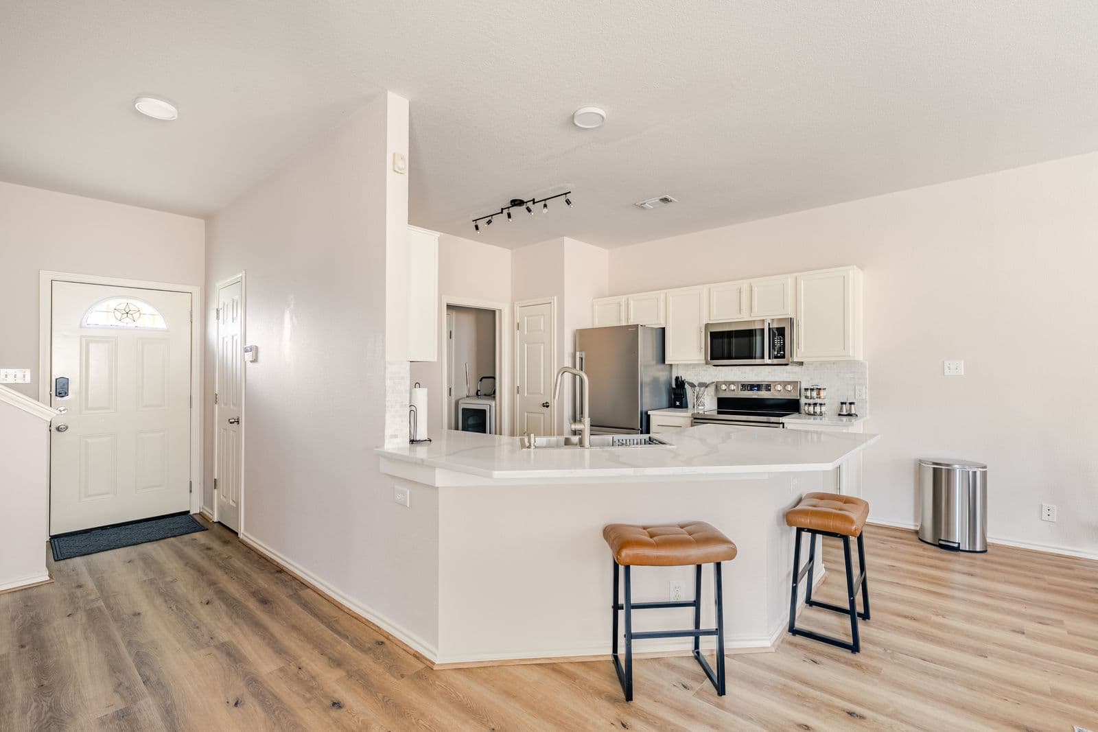 Kitchen bar