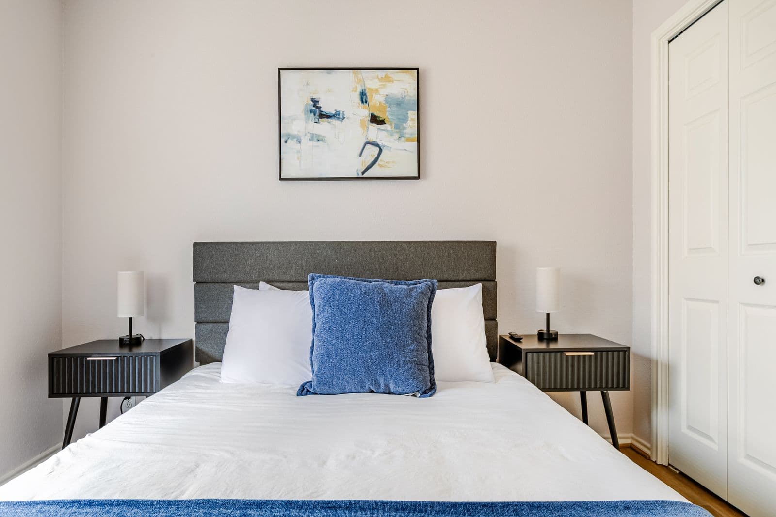 Guest bedroom 2, front view