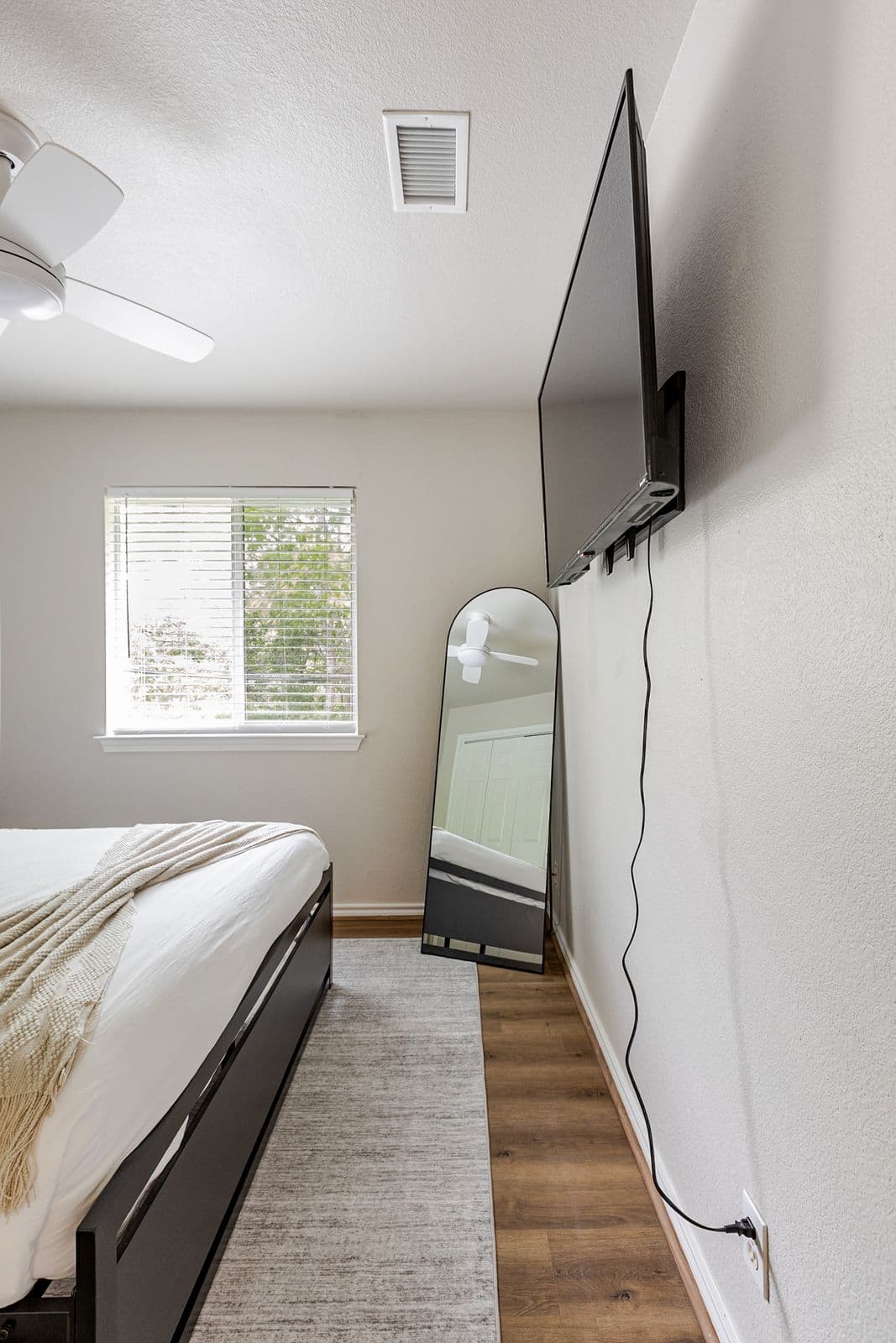 Guest bedroom 2, TV view